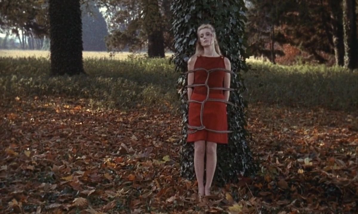 catherine deneuve in belle de jour (1967)