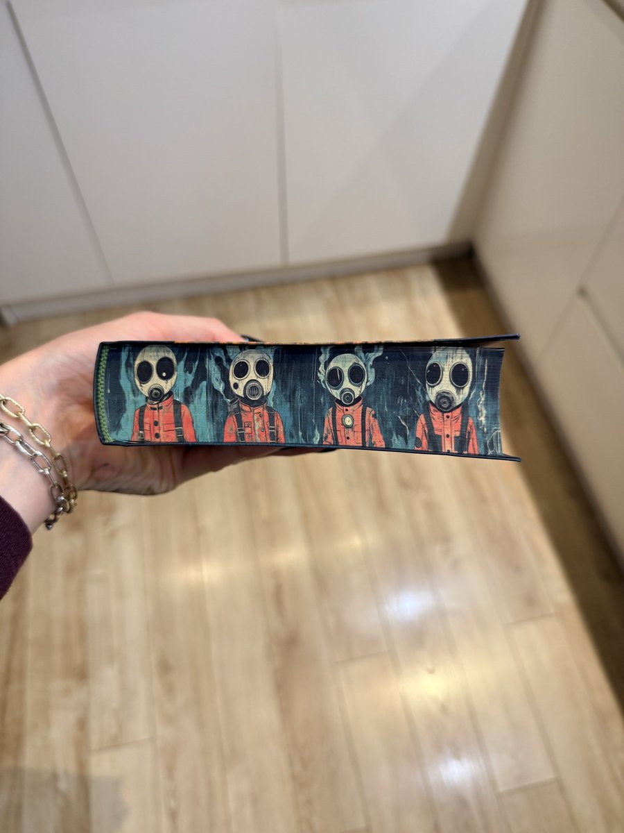 Краківська примара tweet media