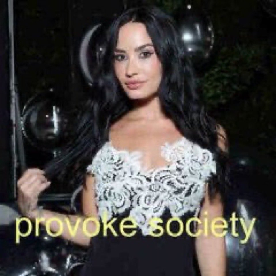 vi que algumas pessoas principalmente os lovatics gostaram de sorry to myself a realidade é que a gente ama uma música de superação