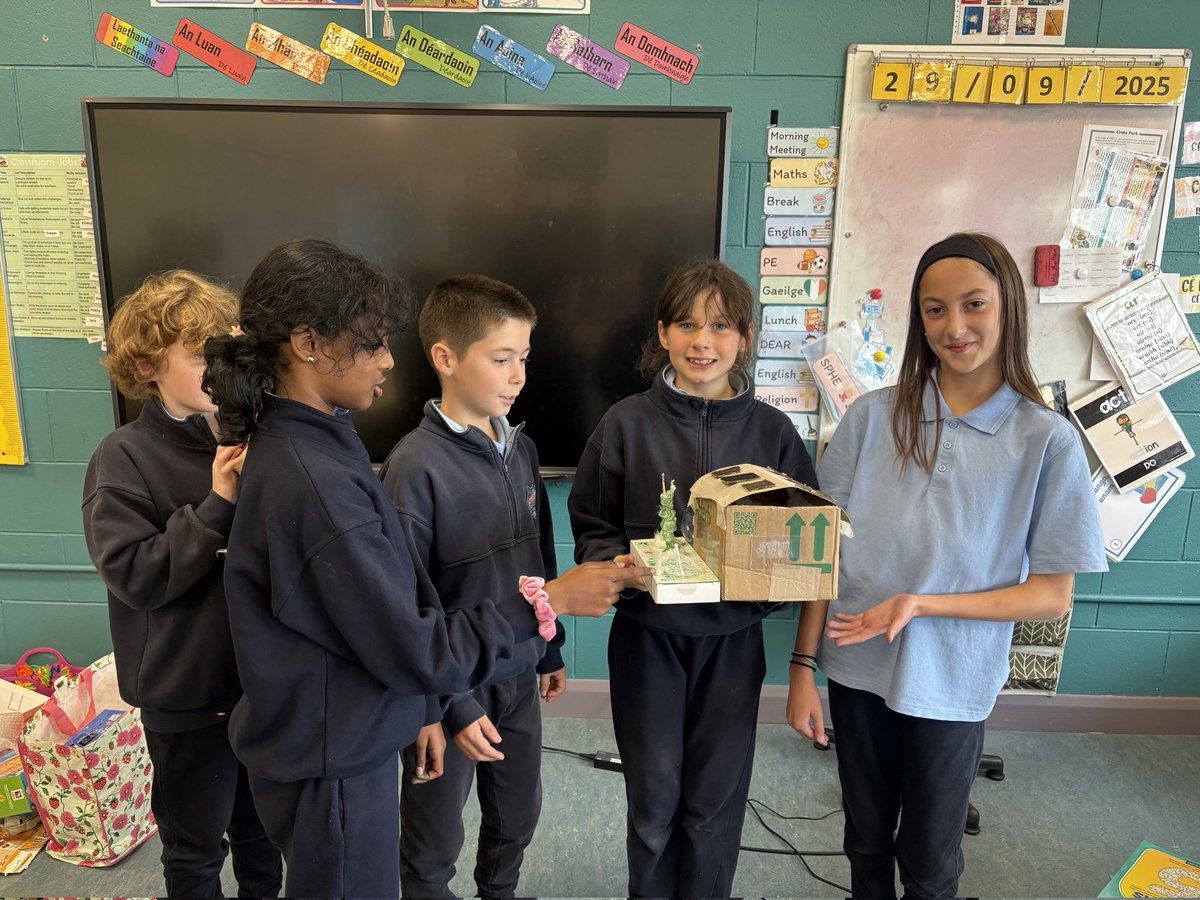 Halloween STEM activities. 👨🏼‍🔬🧫How cool are these puking pumpkins? 🤢🎃