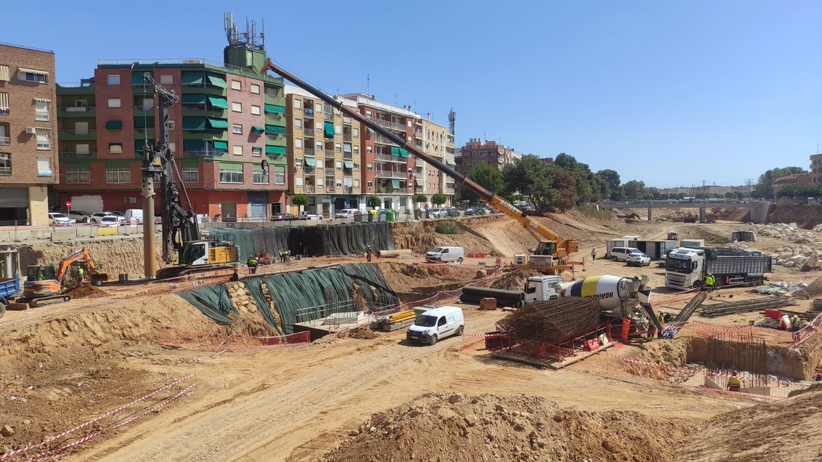 "Valencia y la sombra del agua". Ya puedes escuchar y descargar este documental sonoro de <a href="/radioalvaro/">Álvaro Soto</a> y <a href="/MaycaAguilera/">Mayca Aguilera</a> dedicado al primer aniversario de la dana. Disponible en #RNEAudio.

🎧 Podcast: rtve.es/a/16785984
📱 Todos nuestros programas en rtve.es/documentos