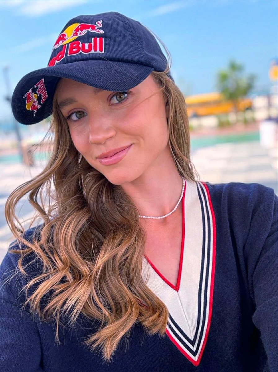 Lena Rybakina's Exclusive <a href="/redbull/">Red Bull</a> Interview w/ <a href="/belleamball/">Klaus Bellstedt</a> prior to 2025 US Open.

redbull.com/int-en/elena-r…