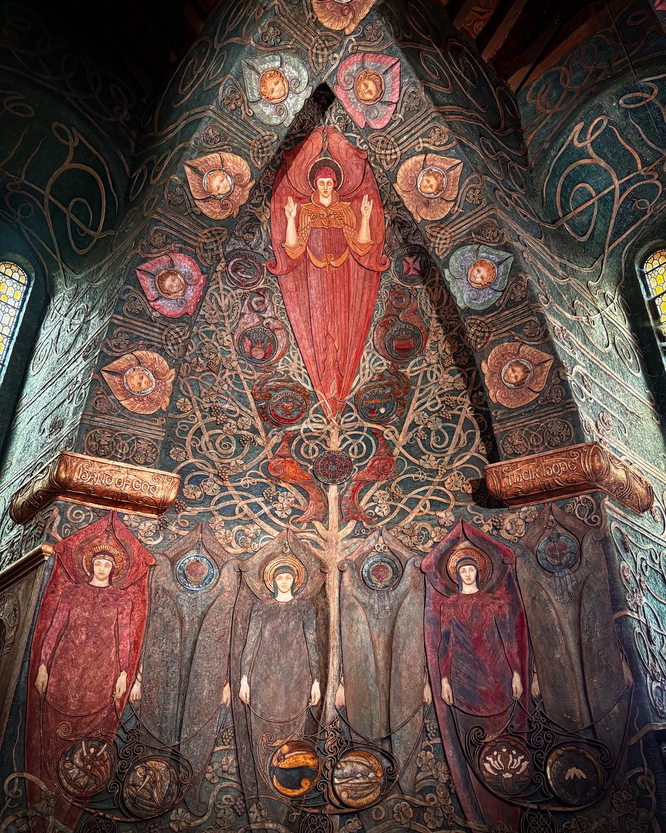 lukejsherlock's tweet image. Watts Chapel nr Guildford ranks amongst my favourite buildings in England. 

“A miracle in terracotta” it was the vision of the social campaigner, designer + craftswoman, Mary Watts. Around 70 community members helped realise that vision at the dawn of the  C20th @WattsGallery