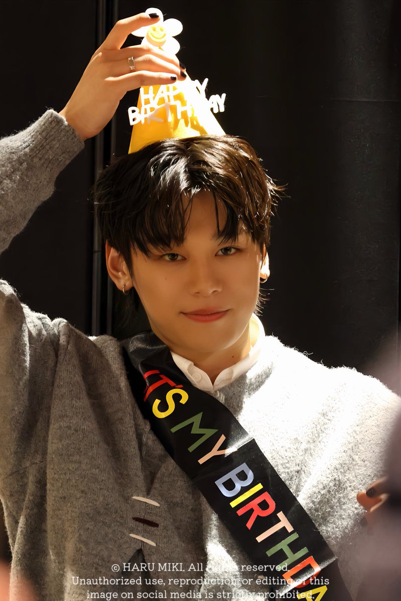 luvwoomn's tweet photo. MY BABYYY i'm literally screaming at how cute and adorable woomin is https://t.co/qAq282z8rt