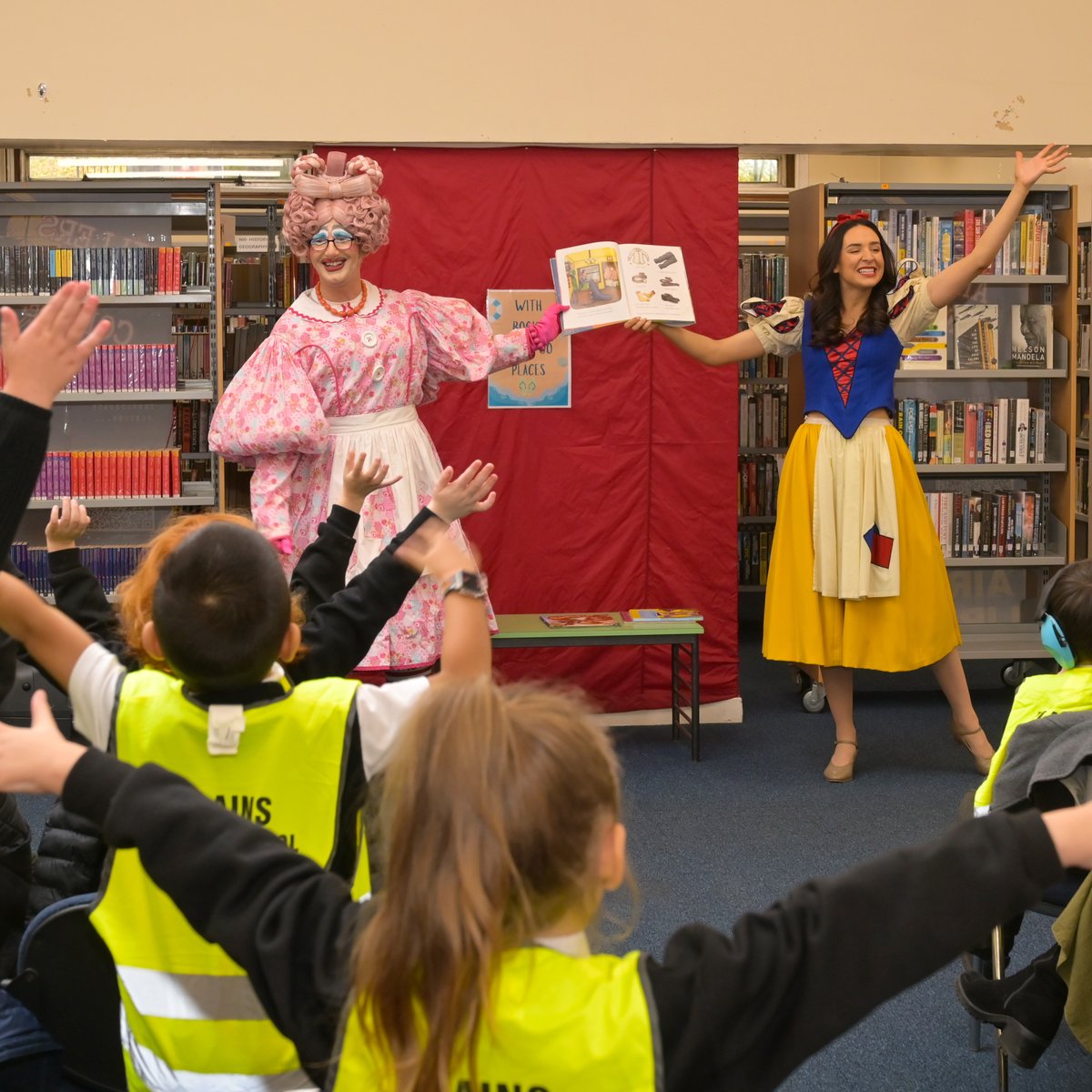 North Lanarkshire Libraries tweet media
