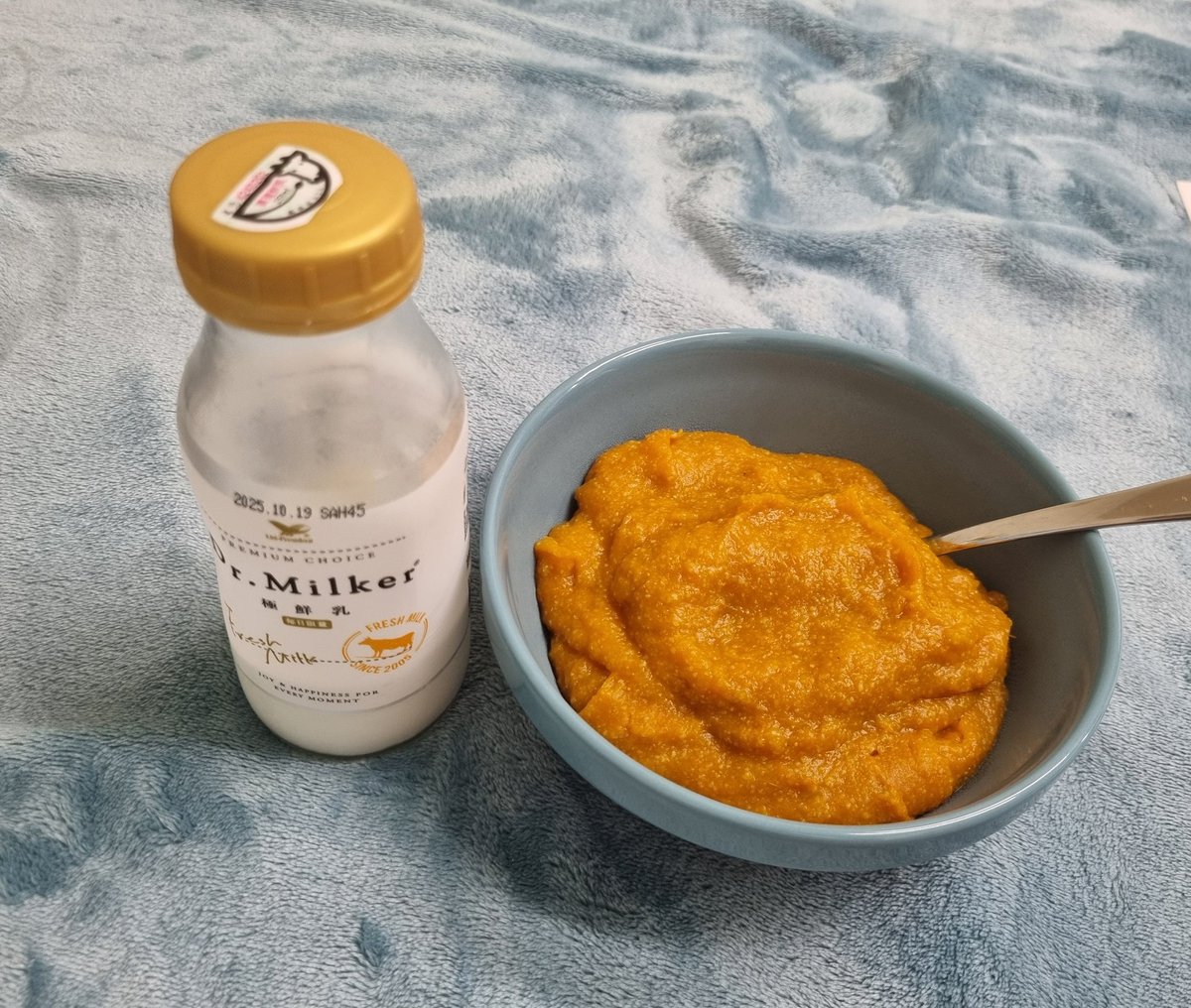 Zinhle02's tweet photo. Home away from home 🌍 Bringing Swazi vibes to Taiwan — creamy sidvudvu, made with love and nostalgia. #FoodFromHome #SwaziDelight #SwaziCuisine https://t.co/oAchV9JZI4