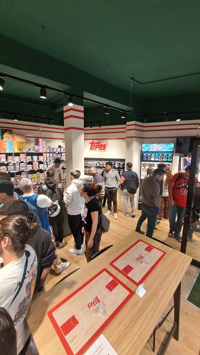 BallerOnTheWall 🌍🏀 tweet media