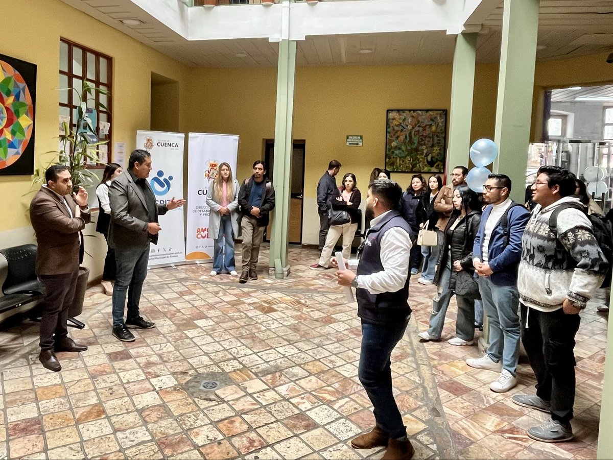 DesSocCuenca's tweet photo. 🧠✨ Día 2 del #CongresoSaludMental2025
📍 Visitamos el #CEMUSAF, un espacio que refleja el compromiso de #Cuenca con la salud mental 💙
🤝 Con la @opsoms , la @udecuenca y la #Propuesta72 del alcalde @czamoramatute 🏛️ https://t.co/hL8Dmya1Ca