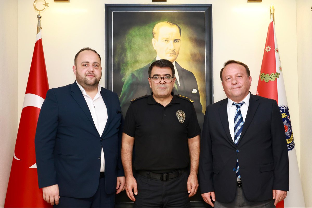 Mut Belediye Başkanımız Sayın Murat ORHAN, İl Emniyet Müdürümüz Sayın İdris YILMAZ’ı makamında ziyaret etti.

Nazik ziyaretleri için teşekkür ederiz.

<a href="/idrisyilmazz/">İdris yılmaz</a>