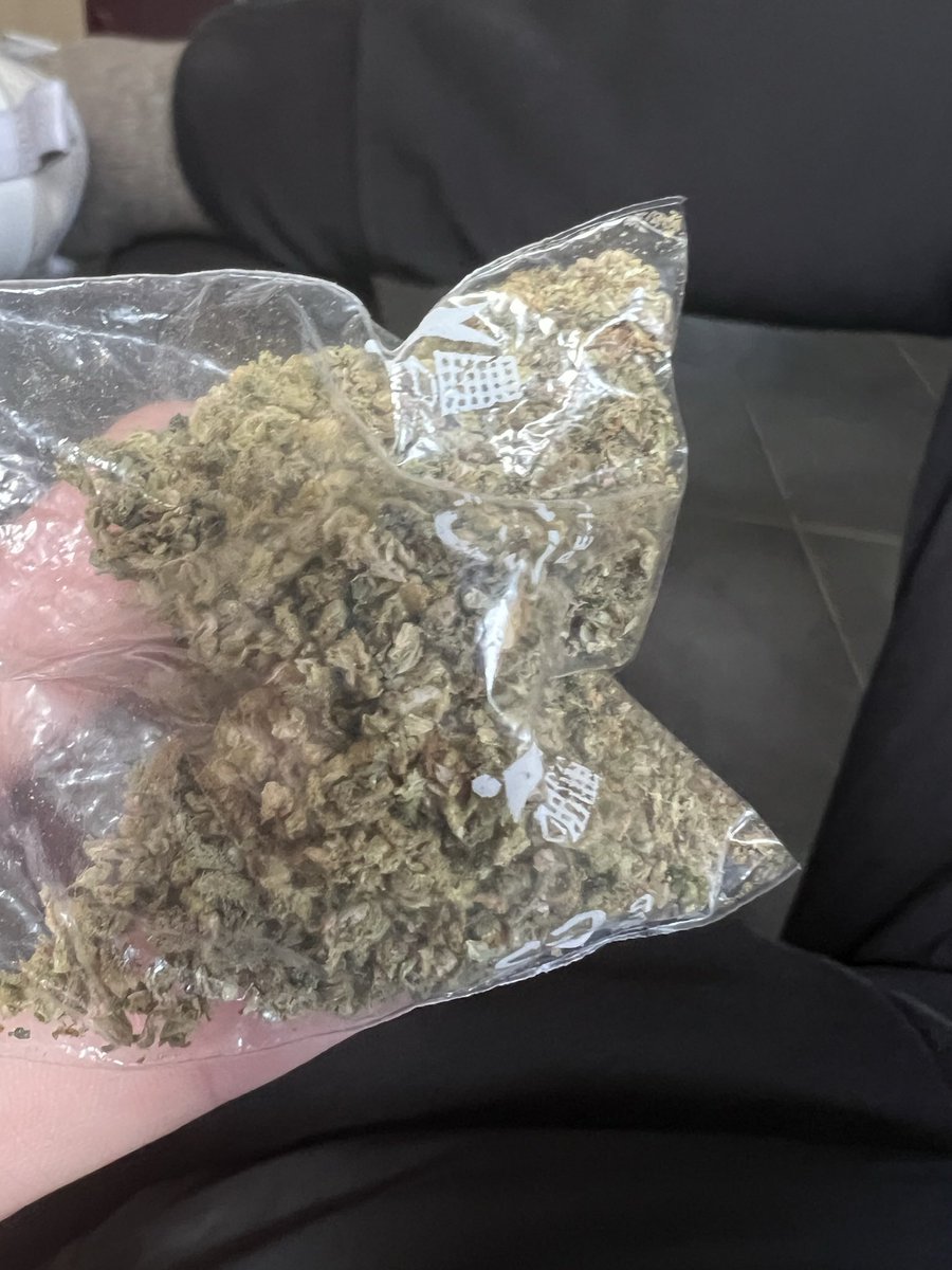 AndreW🇪🇪 tweet media