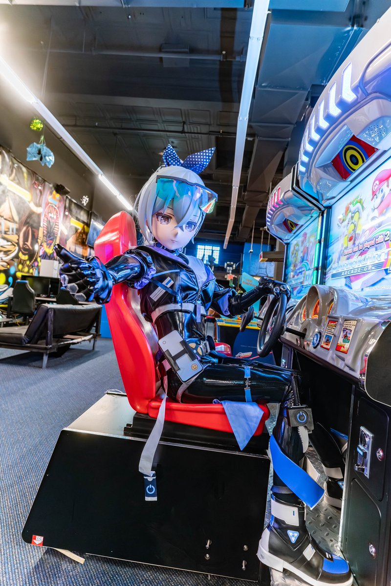 LearnedToad's tweet image. 新手任务开始前
“哟，要来一局吗？”

📷：@yayasisama 
🎨：@star_gaz0002 
🎭：@MoyuKig 

#kigurumi #cosplay #latex