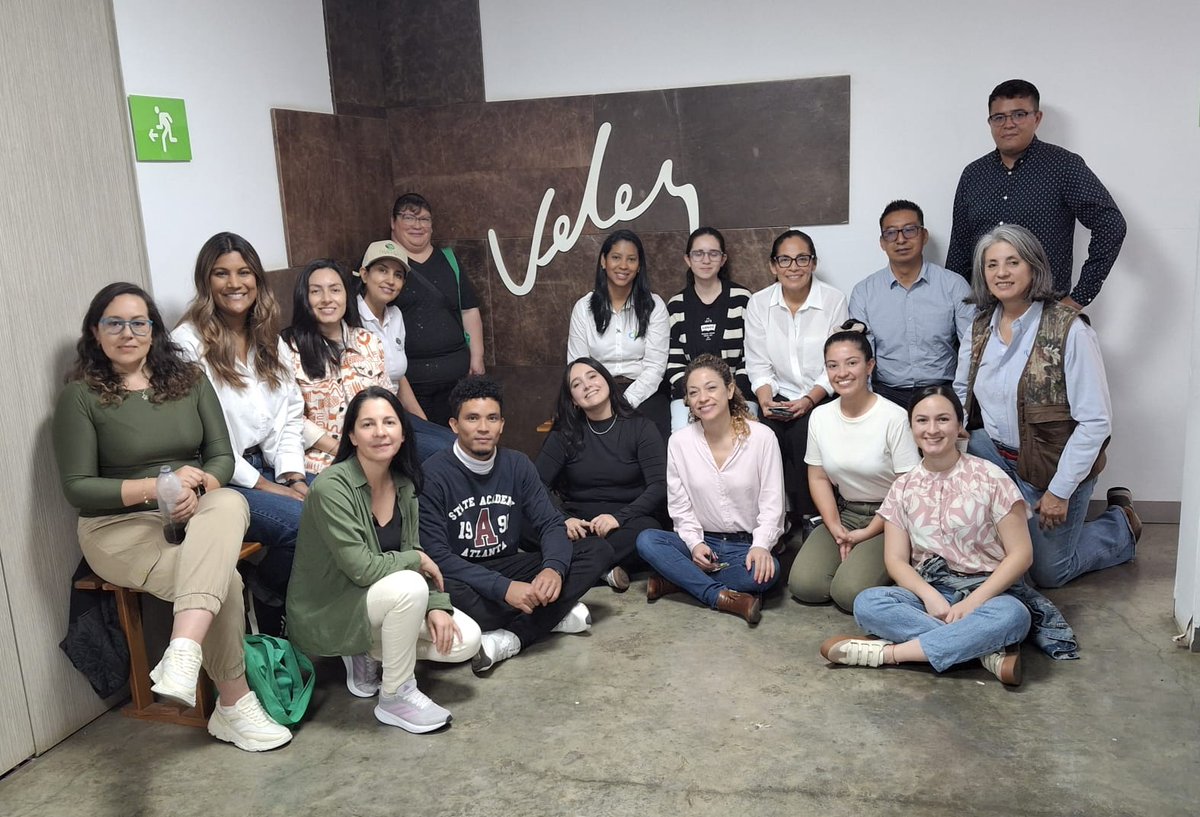SuizaColombia's tweet photo. 2o día del encuentro regional #ElAguaNosUne, conociendo labor de empresas aliadas que invierten en mejorar eficiencia en uso de agua, reducir contaminación y trabajar con actores locales por desarrollo colectivo. https://t.co/B6hXsx6Ucz