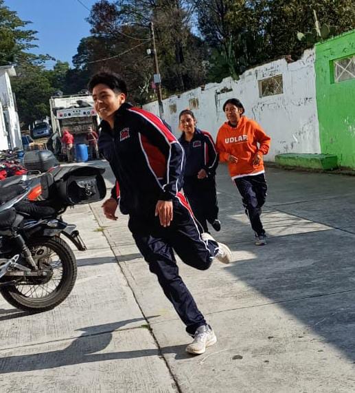 CBTPURISIMA's tweet photo. BT011. CBT No.2 Mario Moreno Reyes, Ixtlahuaca Participando en la 1er carrera por la Paz y Contra las Adicciones. https://t.co/7ug9d0VX4A