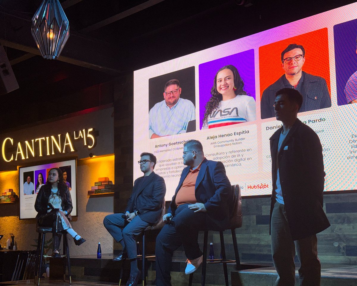 ccsolutions_lat's tweet image. Anoche en Bogotá celebramos más que un evento: marcamos el inicio de una nueva etapa para CCSolutions.io 🚀
Hablamos de IA, autonomía tecnológica e innovación desde la infraestructura propia.
Y estrenamos oficialmente nuestra operación en Colombia 🇨🇴 con Carolina Vásquez…