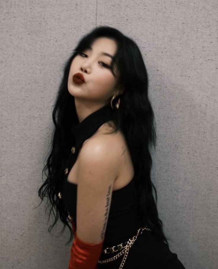 akababelas's tweet image. 2025                                          2020