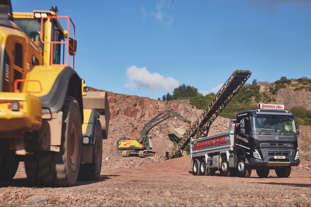 TrucknDriver's tweet image. 🚛 Northern Ireland’s Barrack Hill has added six new Volvo FMX 500s to its fleet, hauling stone &amp;amp; aggregate in serious style! 💪
Catch the full story in our bumper Volvo special, out now in Truck &amp;amp; Driver.
#VolvoTrucks #FMX #TruckAndDriver
