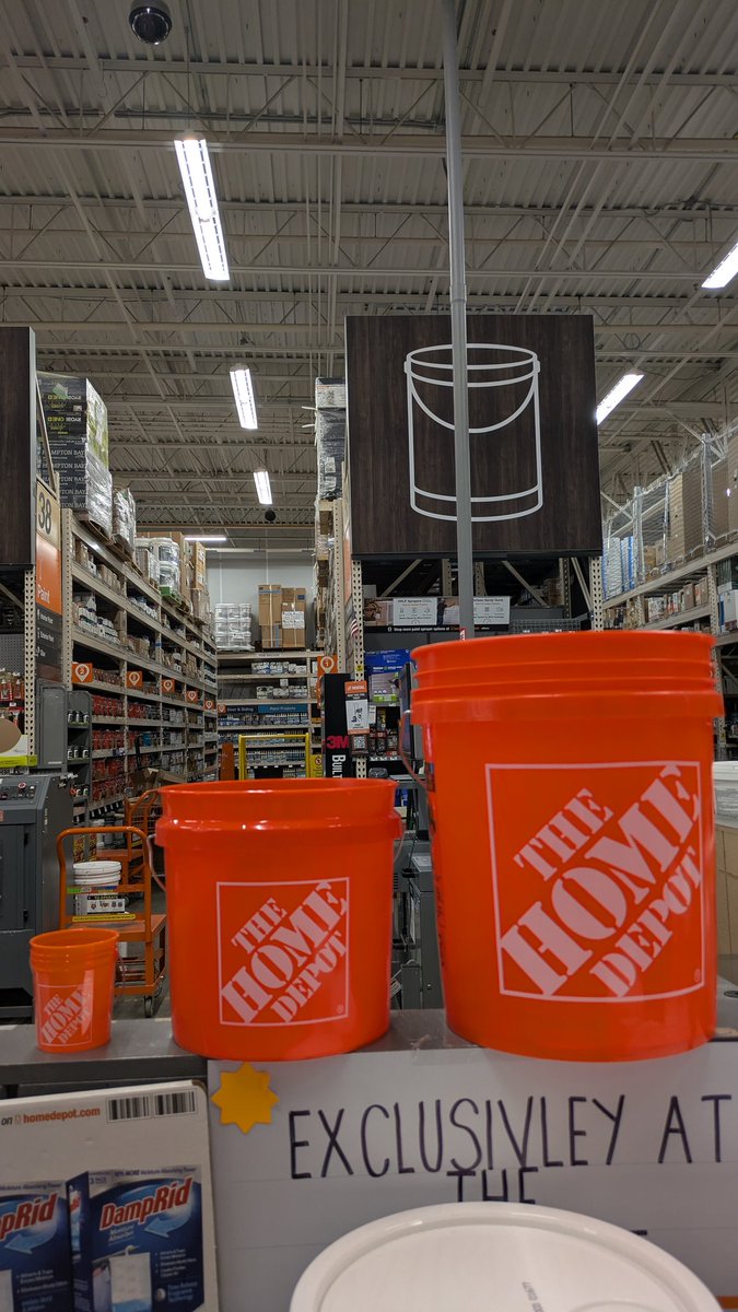 WhidbeyTom428's tweet image. Pick your size @ The Home Depot
#workflow #buckets #Homer #paintdepartment #HomeDepot