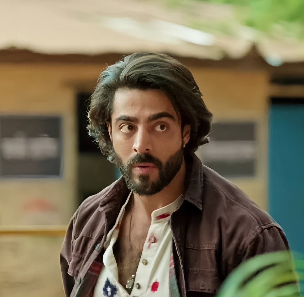 Prachi94335007's tweet photo. Bal kat de Krushal π
Look so not good
Ohh he's gunda #Aviraj
#KrushalAhuja
#Binddi https://t.co/zqYR2Dy10k