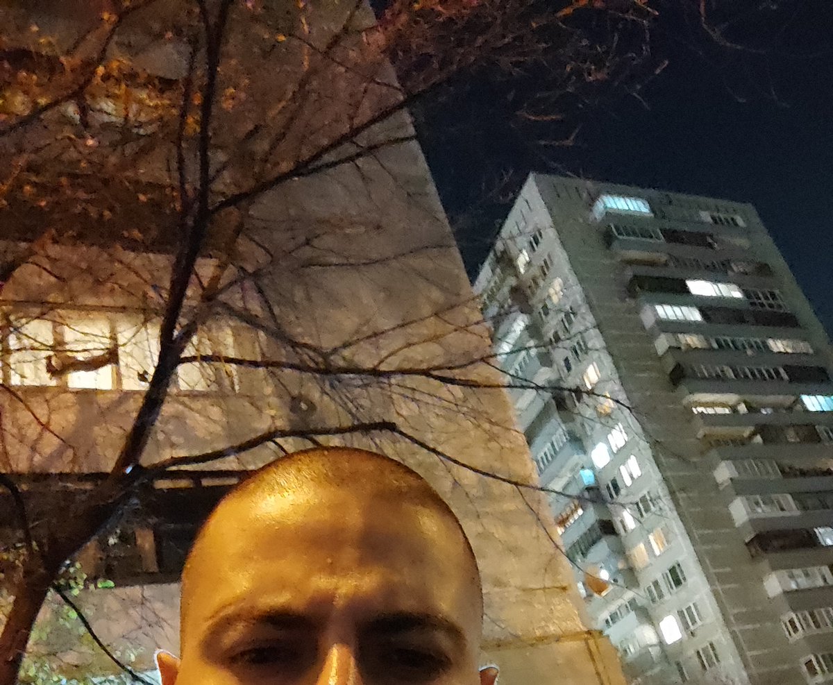 Сходил в парикмахерскую перед отпуском. Готов слушать новый релиз CWT.