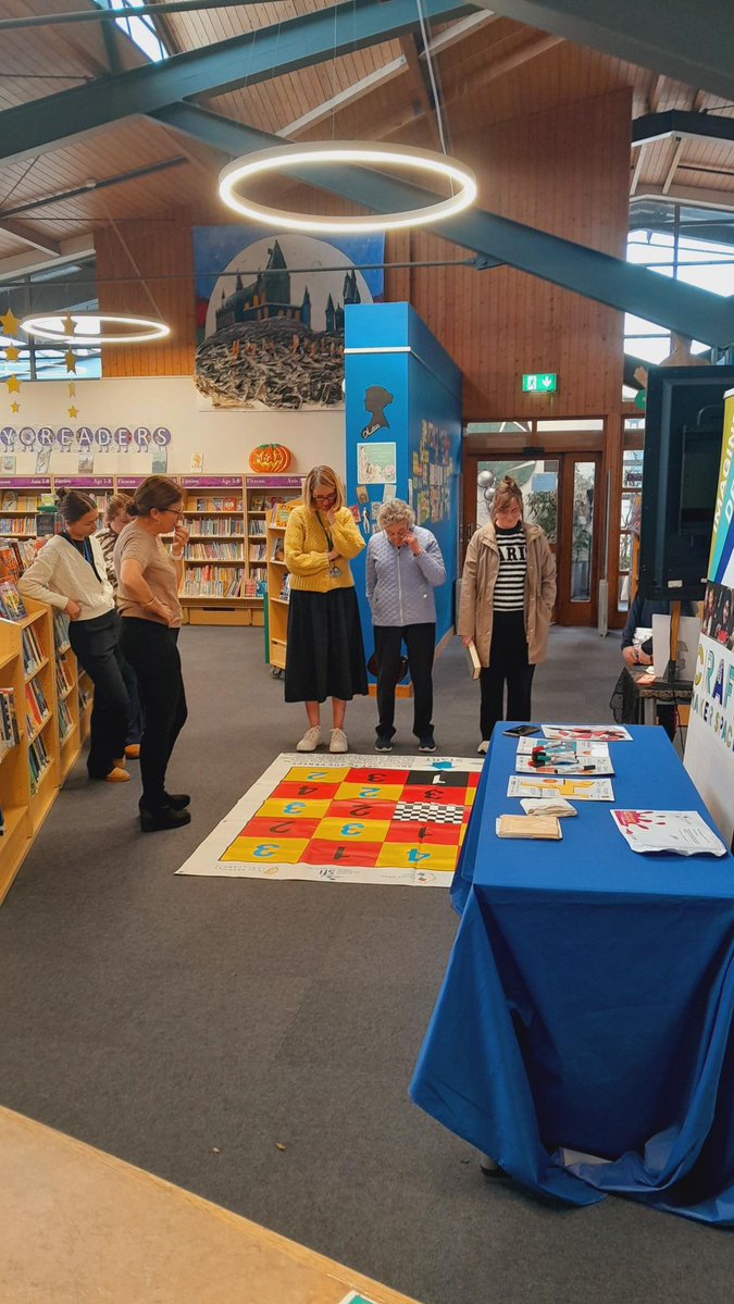 limklibraries's tweet image. ➕➖➗✖️🟰 
#DooradoyleLibrary welcomed the Maths Week team to the branch earlier this month. There were shows &amp;amp; activities for all the family at their pop-up maths exhibit. Thanks to all who joined us 😊

#LimerickLibraries #MathsWeek #MathsWeek2025 
@mathsweek