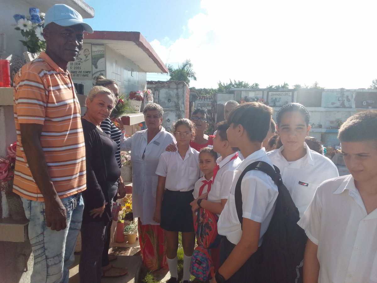 RBruceta64738's tweet image. En #Taguasco honramos a nuestro eterno delegado Giraldo García Sánchez fundador de las Asambleas Municipales del #PoderPopular, no está físicamente pero su legado está en el corazón de su pueblo. #SanctiSpíritusEnMarcha 🇨🇺
