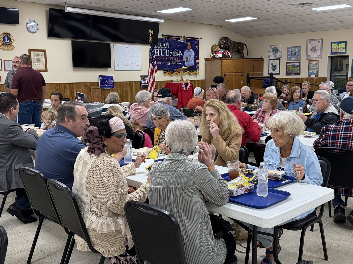 brad_hudson_'s tweet image. Thank to the almost 100 people who attended our fundraiser last night in Branson! 

I appreciate @RepSeitz156 for helping promote the event &amp;amp; I’m thankful to Rep. Whaley for participating in an impromptu legislative Q&amp;amp;A with us. 

It’s an honor to serve as your Senator! #moleg