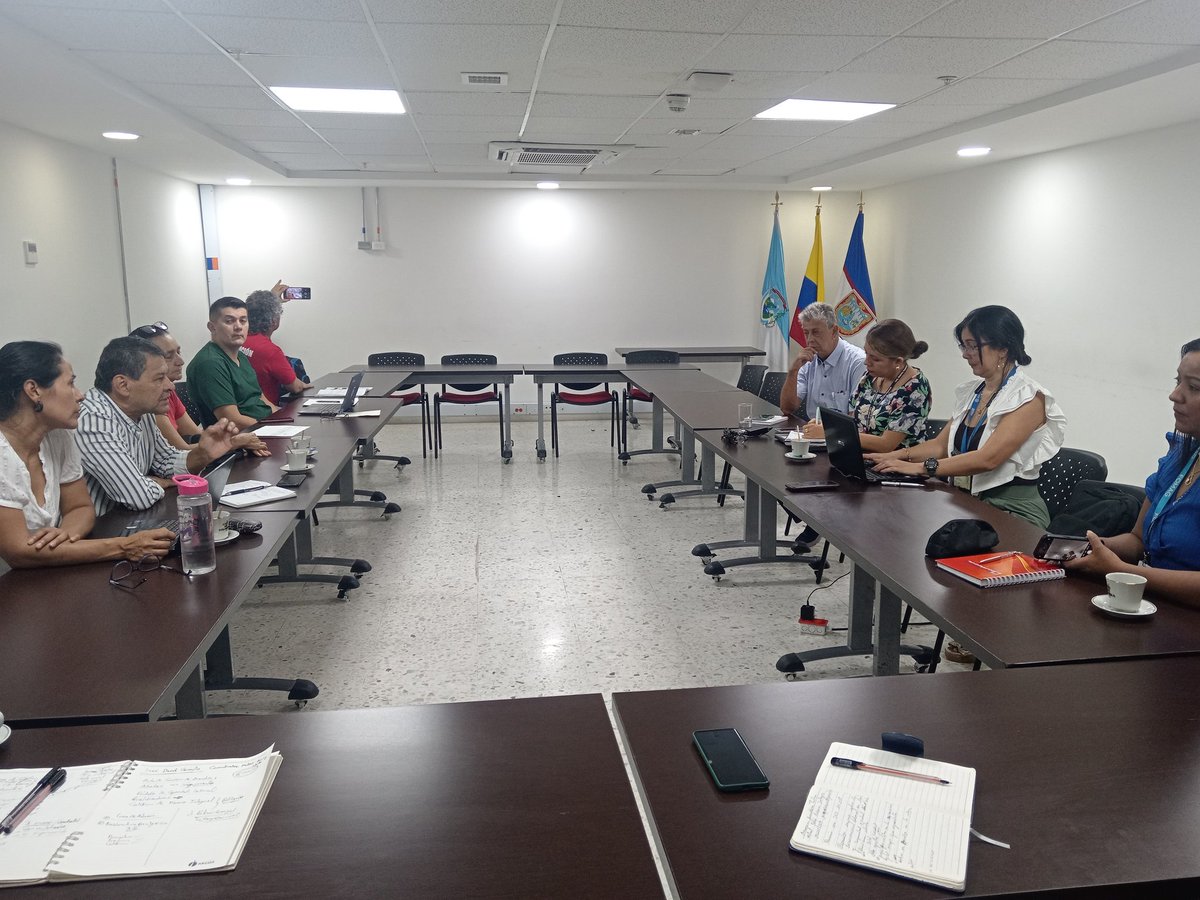 ASOCIACIÓN SINDICAL EDUCADORES DEL VALLE-ASIEVA tweet media