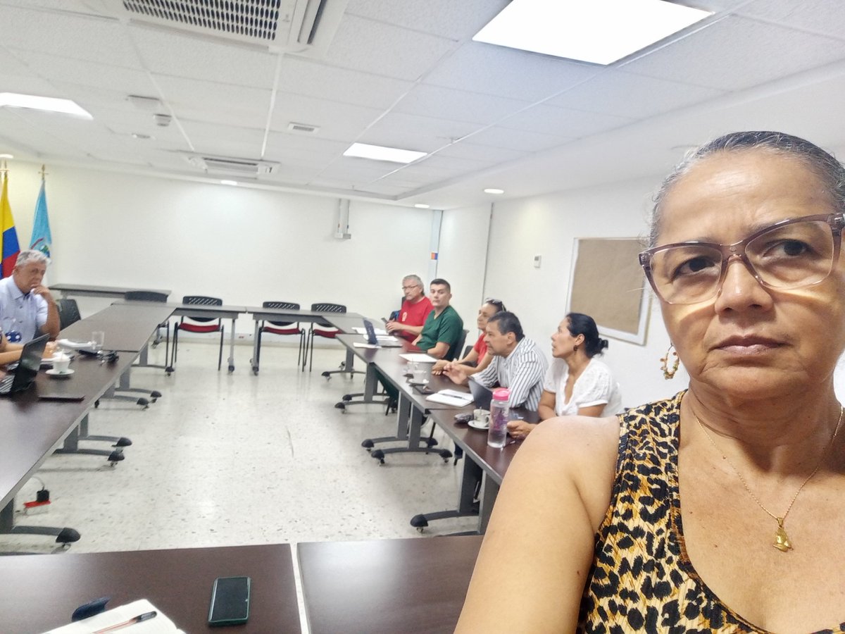 ASOCIACIÓN SINDICAL EDUCADORES DEL VALLE-ASIEVA tweet media