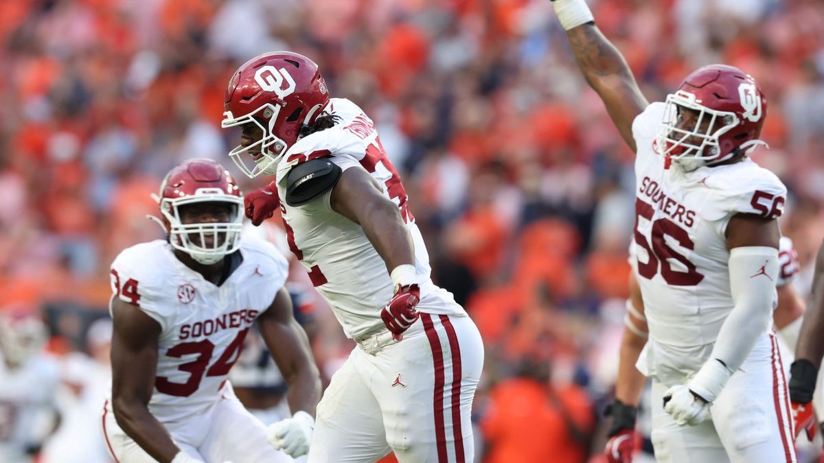 Mike Brooks (@mbrooks02) on Twitter photo R. Mason Thomas ā A Senior Season Worth Celebrating
Sooner Nation couldnāt be happier that R. Mason Thomas chose to return for his senior year in Norman ā and heās made every snap count.
Over his career, Thomas has become one of the most disruptive defenders in Oklahomaās R. Mason Thomas ā A Senior Season Worth Celebrating
Sooner Nation couldnāt be happier that R. Mason Thomas chose to return for his senior year in Norman ā and heās made every snap count.
Over his career, Thomas has become one of the most disruptive defenders in Oklahomaās