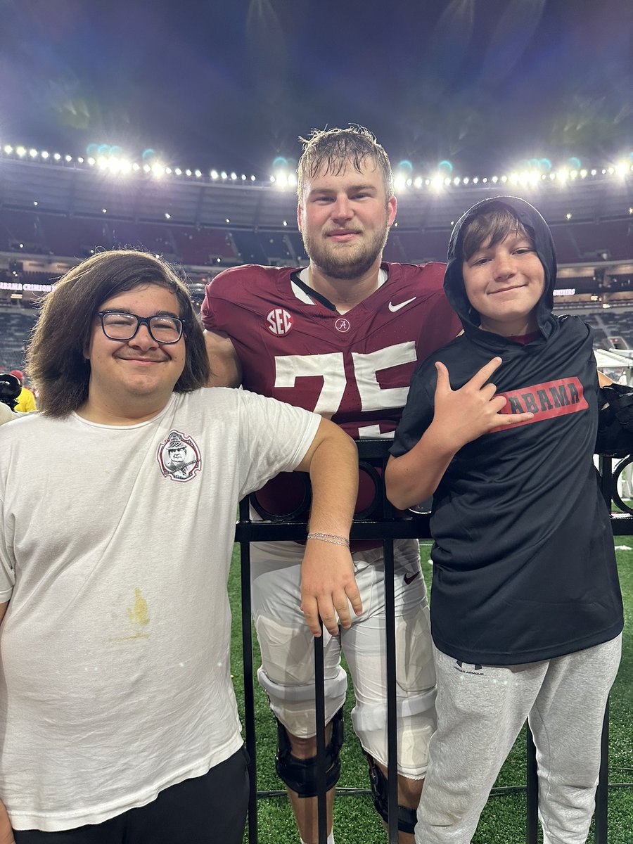 nancymcdill1's tweet photo. @Greg_Byrne at the Bryant Namesake Reunion and after the tn game. My grandsons are Bryant and Denny. https://t.co/8sldoi3U2I