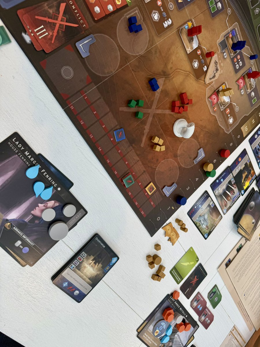 Dune Imperium: Uprising - Yojimbo’s Intrigue play derails George’s worm-ride to victory, while my Lady Jessica builds a steady trove of completed contracts.