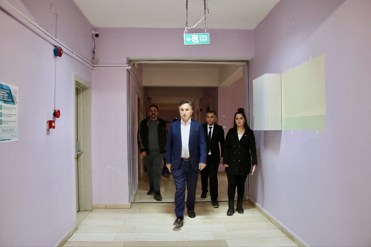 İl Millî Eğitim Müdürümüz Coşkun Esen, Sarız- Türk Telekom Yatılı Bölge Ortaokuluna ve okulun pansiyonuna ziyarette bulunarak okulu yerinde inceledi. 

<a href="/tcmeb/">Millî Eğitim Bakanlığı</a> <a href="/Yusuf__Tekin/">Yusuf Tekin</a> <a href="/kayserivaliligi/">T.C.Kayseri Valiliği</a> <a href="/gokmen_cicek_/">Gökmen Çiçek</a> <a href="/CoskunESEN57/">Coşkun ESEN</a>