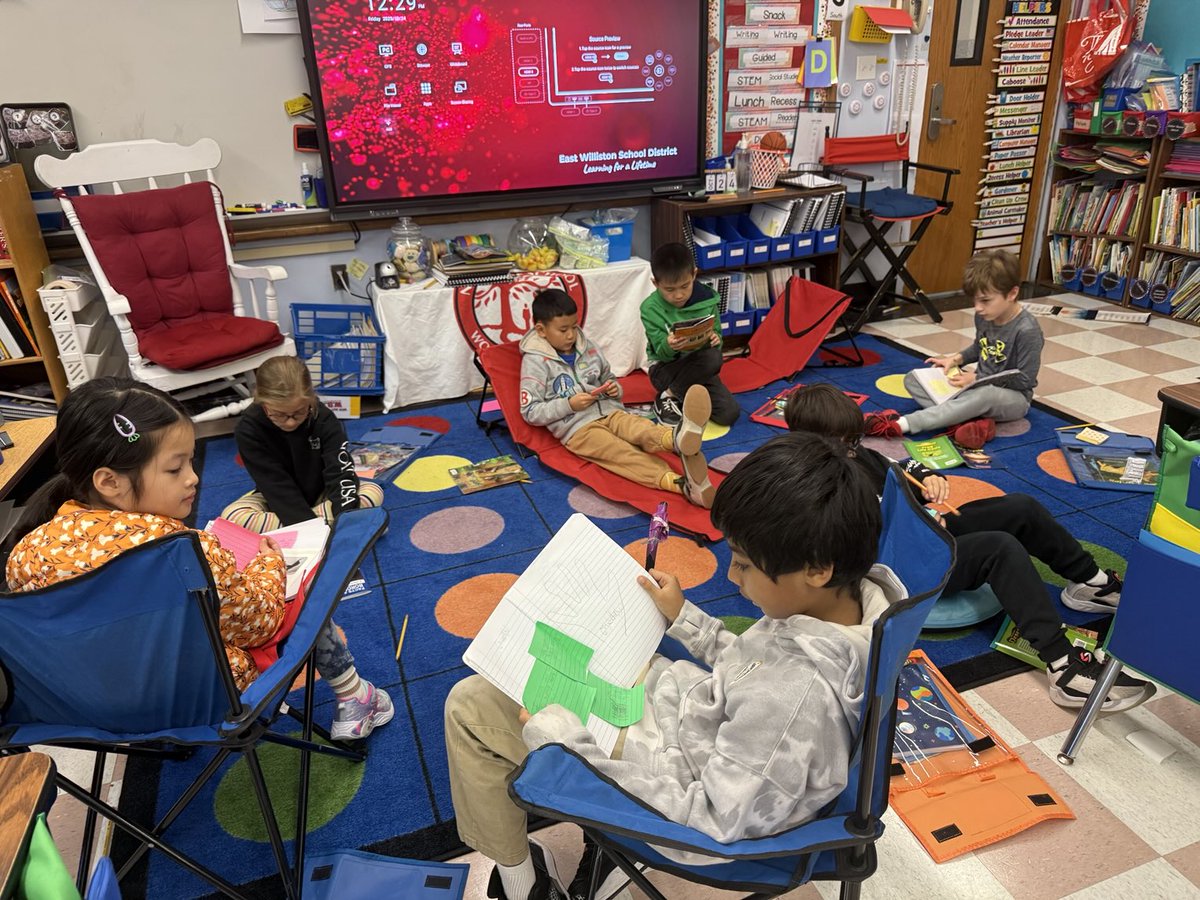 Reading buddies share what they learn! #ewlearns ⁦<a href="/NorthSideEW/">North Side School</a>⁩ ⁦<a href="/MrsTruskiewicz/">Mrs. Truskiewicz North Side School</a>⁩