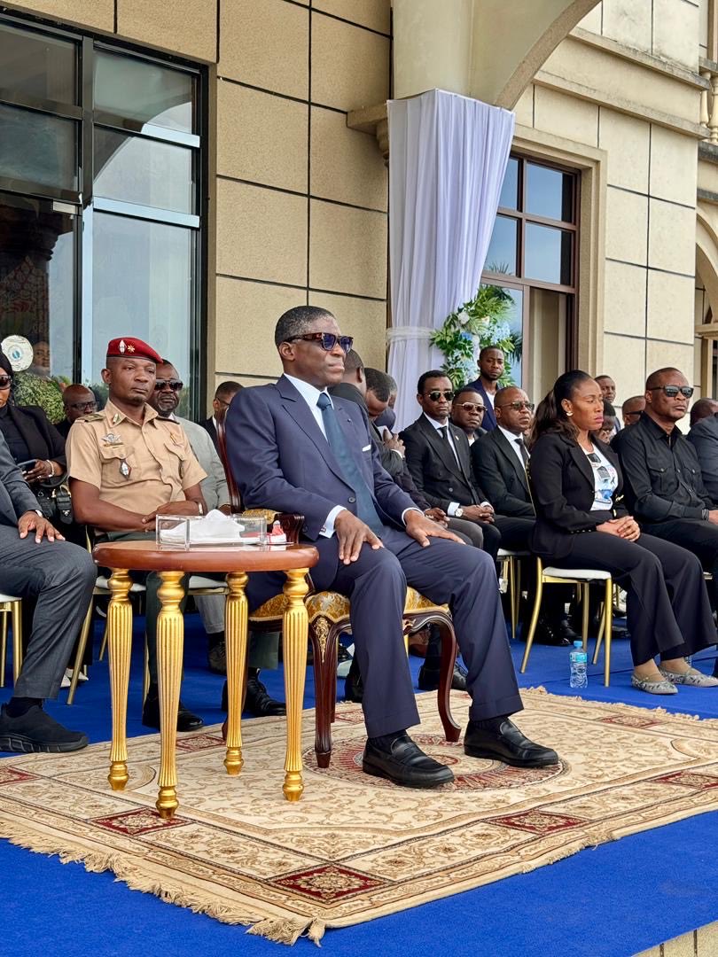 Con sumo dolor y consternación, nos hemos despedido de nuestro hermano Francisco Senoko BATAPA, militante activo del Partido Democrático de Guinea Ecuatorial.

Francisco se integró en las filas de nuestro partido en la década de los 90 con corazón, 
espíritu combativo y defensa