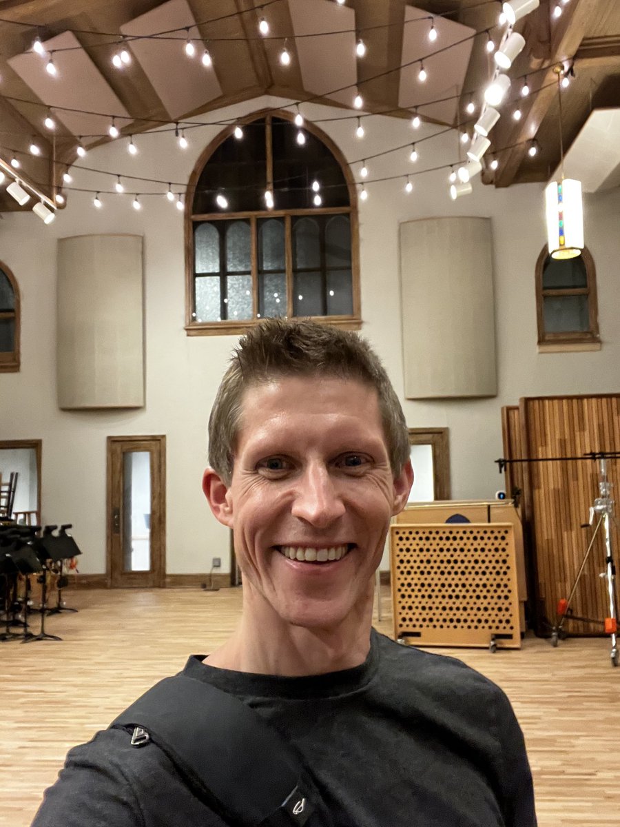 AndrewGcomposer's tweet image. I”ll be at GameSoundCon2025 next week!  Excited to see everyone again! #gamecomposer #gameaudio #composer #gamedev #vgm #videogamemusic #Nashville #gamesoundcon #gamesoundcon2025