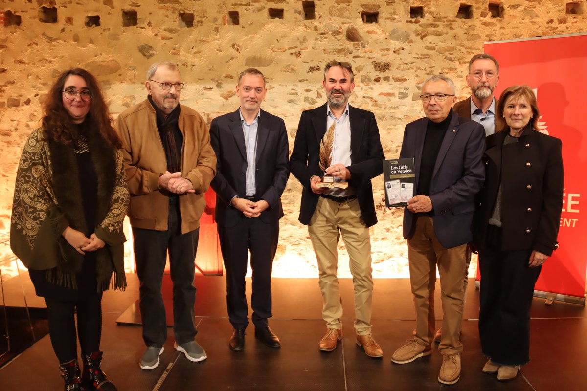 Département Vendée tweet media