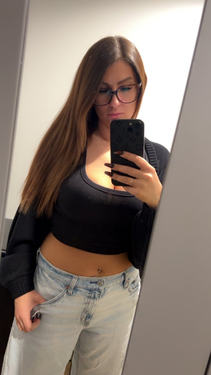 TreetopTreezy's tweet photo. Live on twitch come hang!!! 

#girlgamer https://t.co/oBx95FoeJu