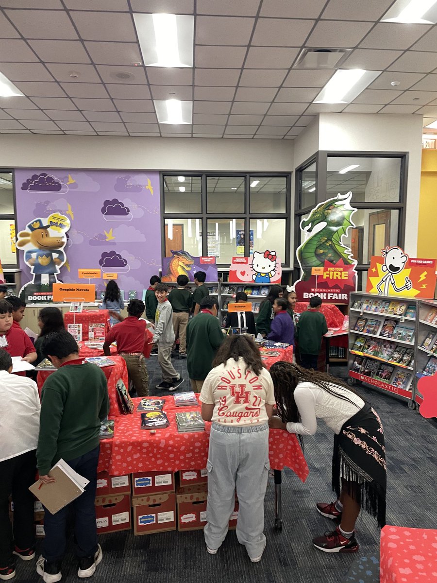 Mata_Library's tweet image. Day 2 of Book Fair Preview Day! Sales start Oct 27th. ⁦@mataeagles⁩ ⁦@FamilyCMata⁩ #matareads