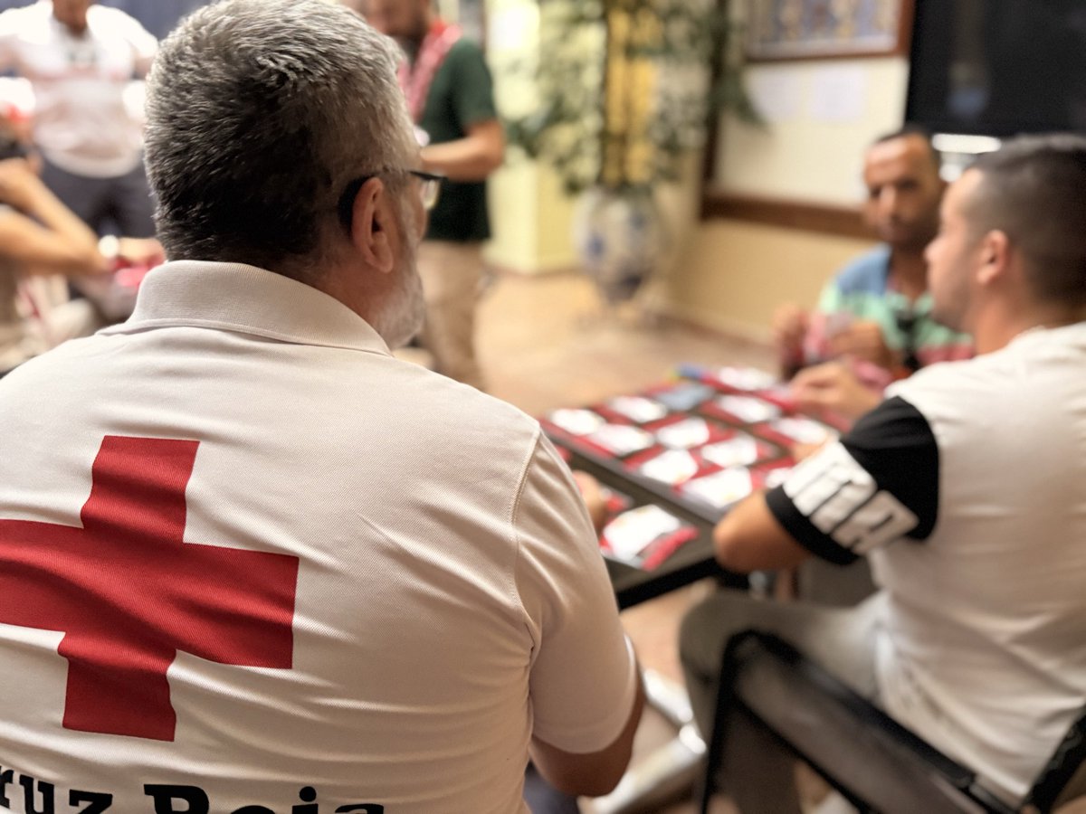 CruzRojaRMurcia's tweet photo. ✨ ¡Todo listo! 💨 Mañana damos comienzo a las XII JORNADAS DEL ÁREA DE CONOCIMIENTO DE SOCORROS ⛑️ Más de 100 #voluntarios compartirán este fin de semana experiencias y conocimientos con los talleres, actividades y ponencias programadas 💪🏼 https://t.co/iT9rE2fKe3