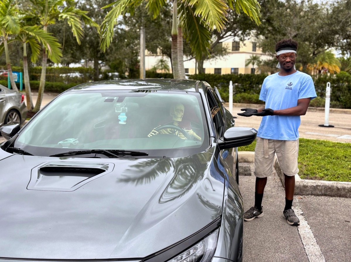 What did the skeleton say before getting a car wash? Bone Voyage 💀