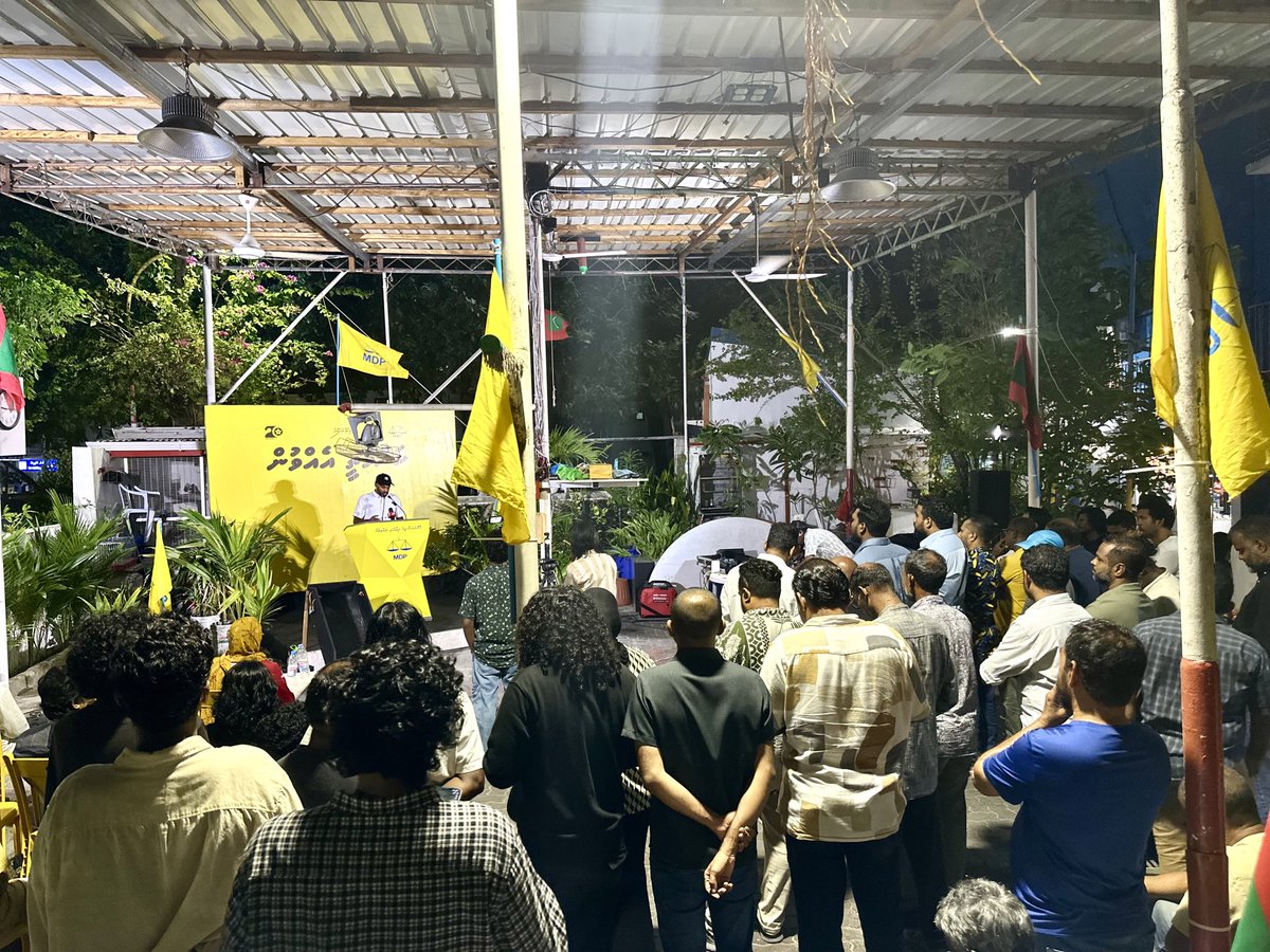 charly_thuthu's tweet image. ޕީޓްރަލް ޕާކް ކަންމަތީ ބައްދަލުވުން ފެށިގެން ކުރިއަށްދަނީ.

#LootuvaifiLootuvaifi