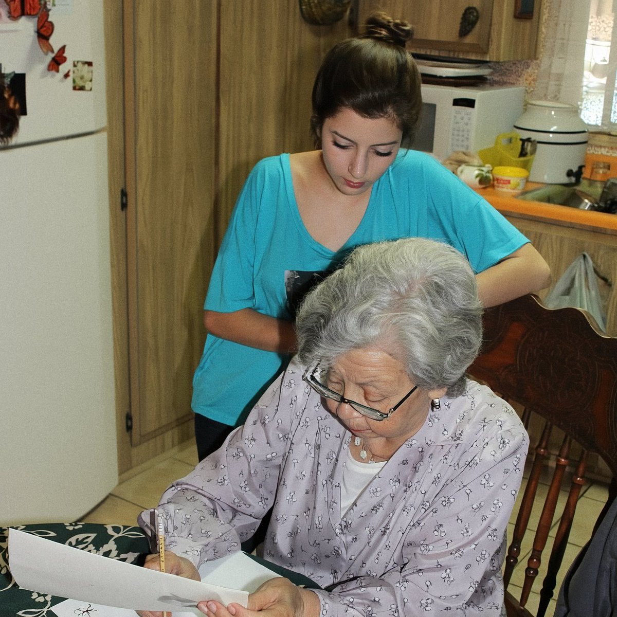 gcwalther_x's tweet image. Recovering this photo from 2006 or so with my grandmother thanks to @Magnific_AI Precision 2.0 making magic ! You can use it via 
Magnific or @freepik 🪄🧙
