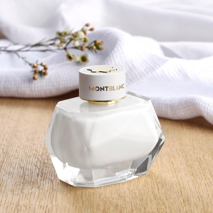 sofragrantperf's tweet image. Signature by Montblanc for Women
A creamy blend of vanilla, musk, and white florals.
For the woman who defines her own elegance.
Available for Nationwide Delivery
🏷️#110,000