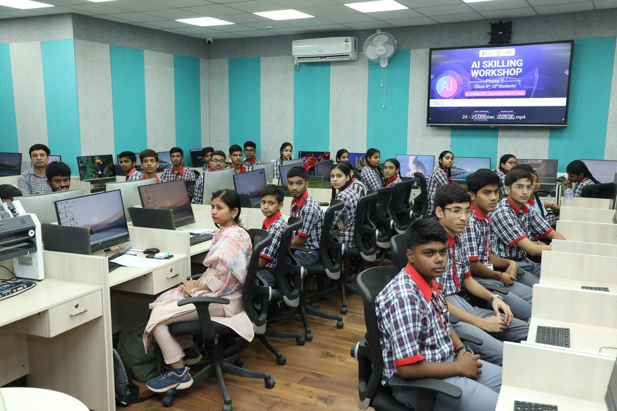 ncert's tweet image. 𝐀𝐈 𝐒𝐤𝐢𝐥𝐥𝐢𝐧𝐠 𝐖𝐨𝐫𝐤𝐬𝐡𝐨𝐩 𝐟𝐨𝐫 𝐒𝐭𝐮𝐝𝐞𝐧𝐭𝐬 𝐨𝐟 𝐂𝐥𝐚𝐬𝐬𝐞𝐬 𝟖–𝟏𝟐 𝐢𝐧 𝐀𝐬𝐬𝐨𝐜𝐢𝐚𝐭𝐢𝐨𝐧 𝐰𝐢𝐭𝐡 𝐈𝐧𝐭𝐞𝐥 (AI Series 𝐏𝐡𝐚𝐬𝐞- 𝟐)
𝐃𝐚𝐲 𝟏: 24th October 2025
The first day of the AI Skilling Workshop witnessed an insightful and engaging…
