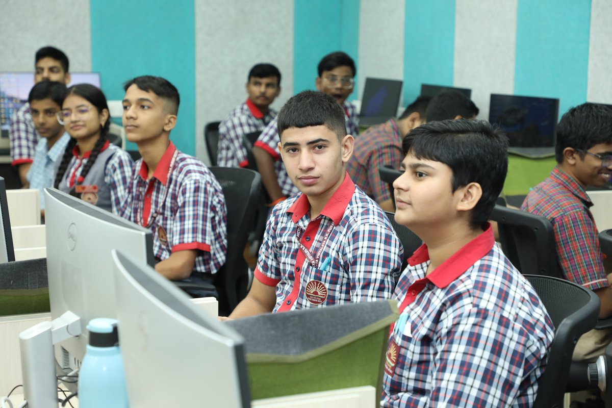 ncert's tweet image. 𝐀𝐈 𝐒𝐤𝐢𝐥𝐥𝐢𝐧𝐠 𝐖𝐨𝐫𝐤𝐬𝐡𝐨𝐩 𝐟𝐨𝐫 𝐒𝐭𝐮𝐝𝐞𝐧𝐭𝐬 𝐨𝐟 𝐂𝐥𝐚𝐬𝐬𝐞𝐬 𝟖–𝟏𝟐 𝐢𝐧 𝐀𝐬𝐬𝐨𝐜𝐢𝐚𝐭𝐢𝐨𝐧 𝐰𝐢𝐭𝐡 𝐈𝐧𝐭𝐞𝐥 (AI Series 𝐏𝐡𝐚𝐬𝐞- 𝟐)
𝐃𝐚𝐲 𝟏: 24th October 2025
The first day of the AI Skilling Workshop witnessed an insightful and engaging…