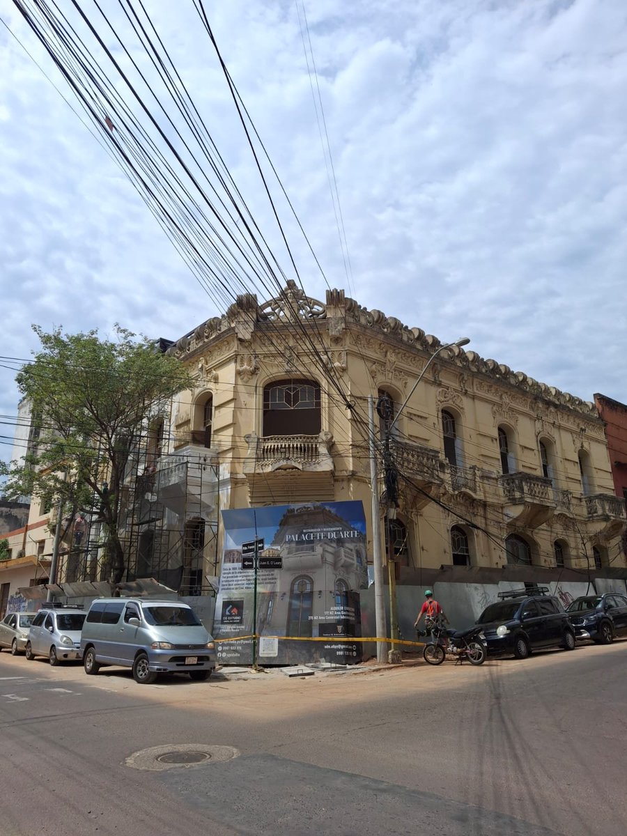 ¡Genchi, otra bellura del CHA está siendo restaurada! en este caso, el Palacete Duarte, y me encanta que incluyan también alguito de la historia del edificio. 

Acá en este hilo te cuento más sobre ese edificio 
👇👇

x.com/juanma_talaver…