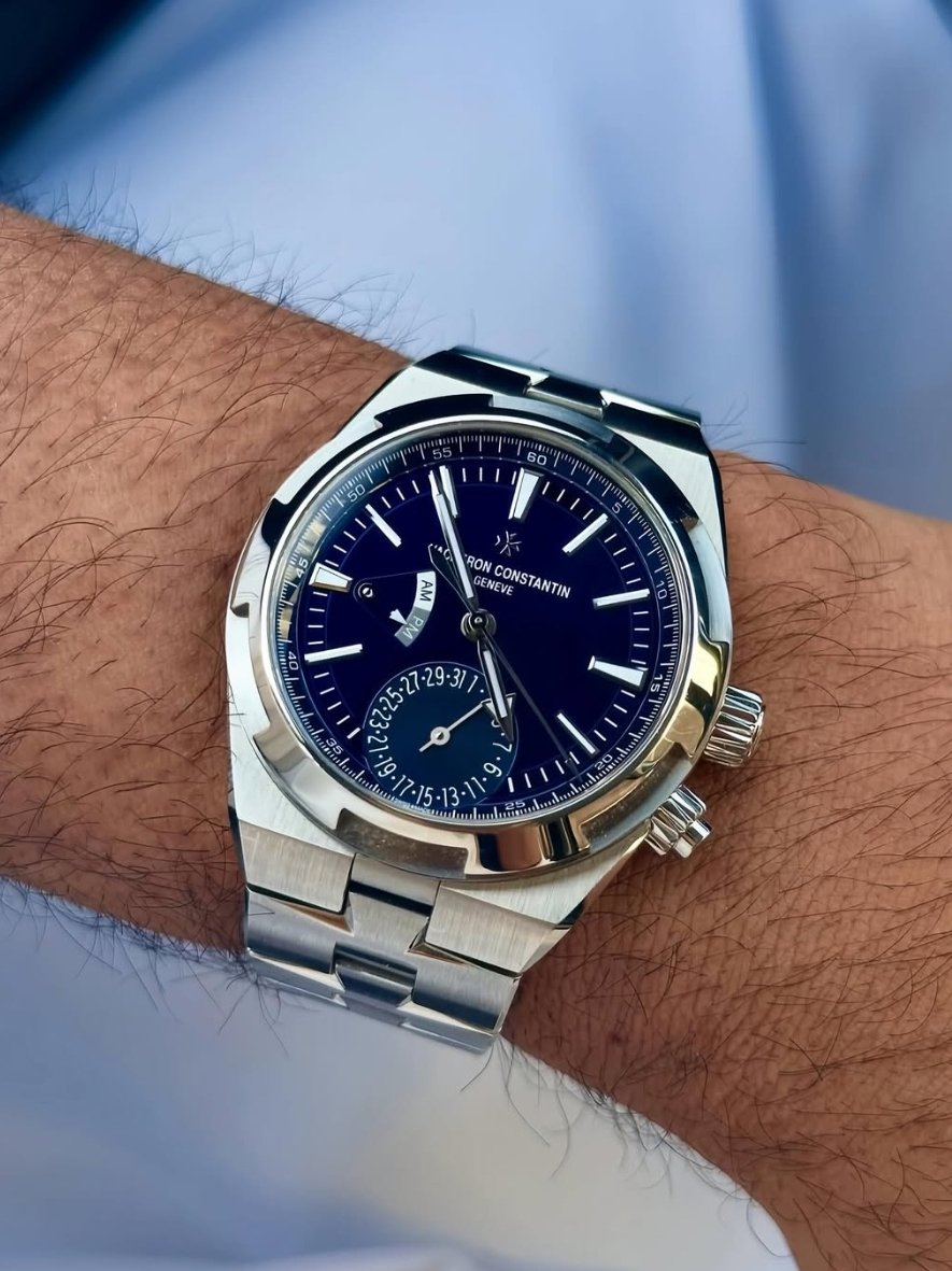 GlobalWatchClub's tweet image. I love this watch, don&apos;t get me wrong. But AM and PM has got to be the most useless complications ever 😂