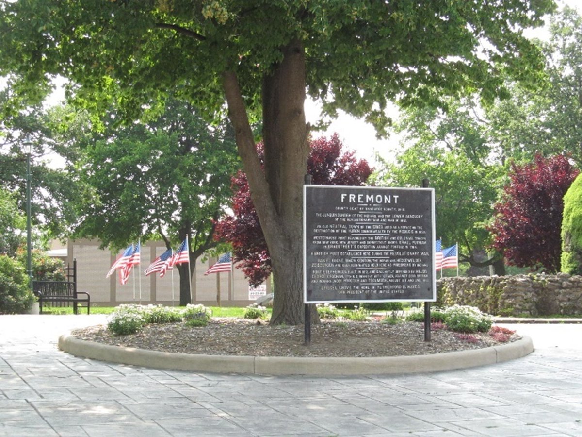 GreaterOhio's tweet image. Welcome to this month’s #GOPCThread! Today we’re exploring Fremont, OH—home to 15,000 residents and rich in presidential history, natural beauty, and community pride. Let’s dive into what makes @CityOfFremontOH so special!