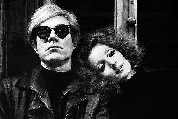 Artefields's tweet image. Diane Arbus, Viva et la Factory : autopsie d'une triple trahison
Quand le Nouveau Journalisme rencontre l'art de la manipulation :  l'histoire de Viva, superstar déchue prise entre l'objectif impitoyable  de Diane Arbus et la machine à broyer warholienne.
artefields.net/diane-arbus-vi…