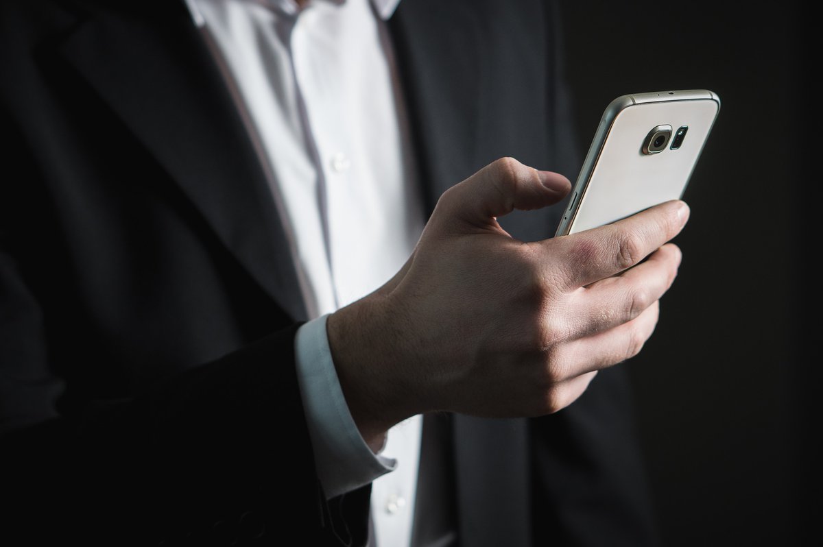 MeetVaJoe's tweet photo. The first step to using social media for your business is figuring out which platforms you should use. Keep reading for more steps on how to use social media as a business https://t.co/AlsTm9MxtB #socialmedia #business https://t.co/gqIkXg53l4